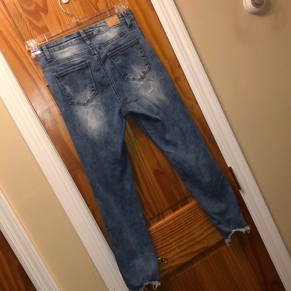 Fishnet Ripped Jeans 👖 🔥 - Picture 6 of 7